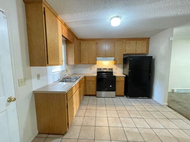 Foto del edificio - 3 Bed/ 1 Bath Charming House!