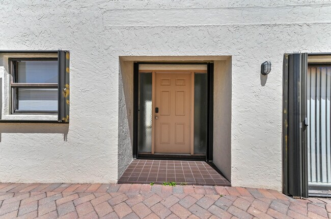 Building Photo - 21757 Contado Rd