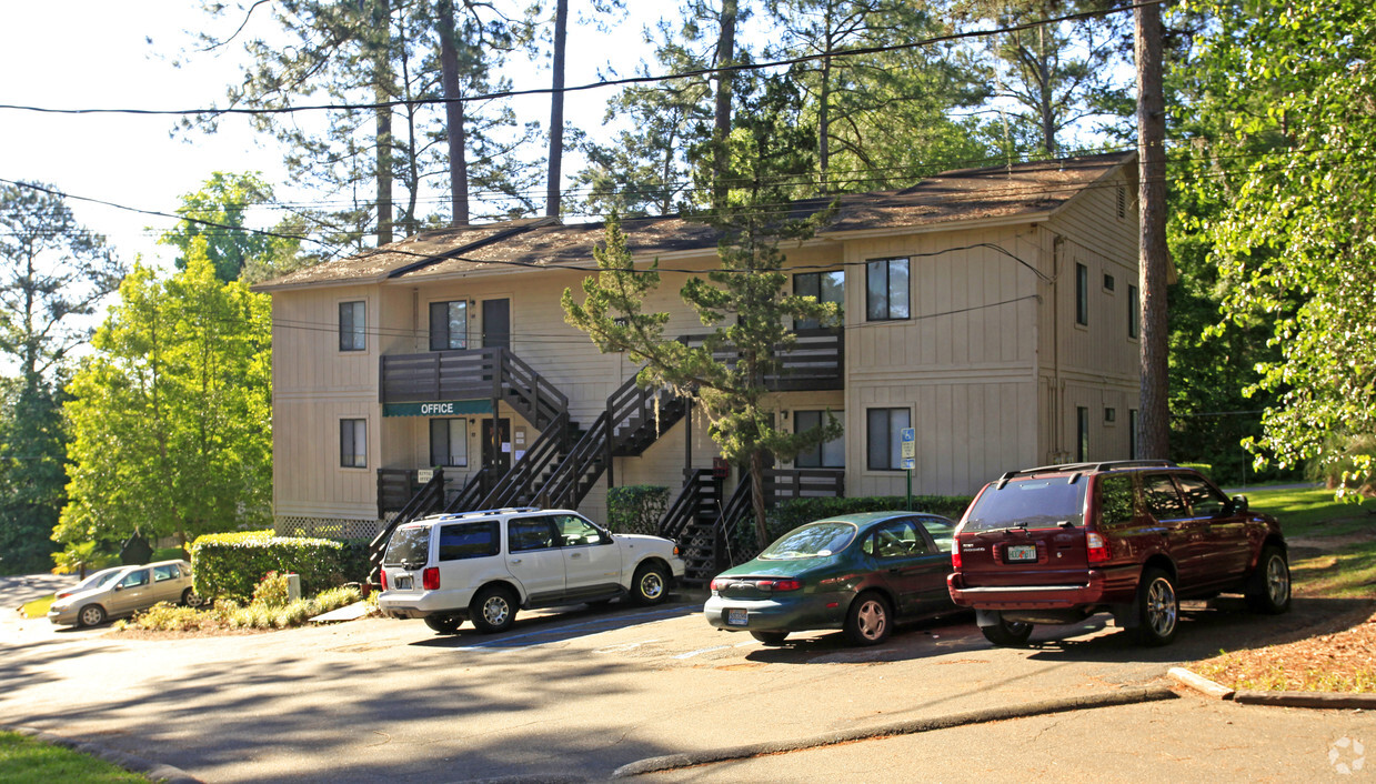 Primary Photo - North Point Apartments