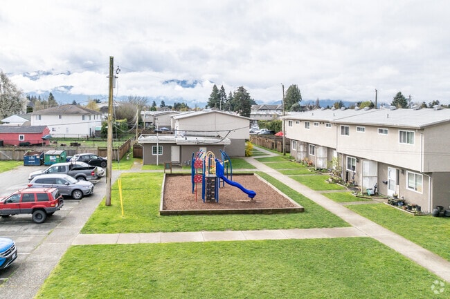 Building Photo - Woodbine Townhouses