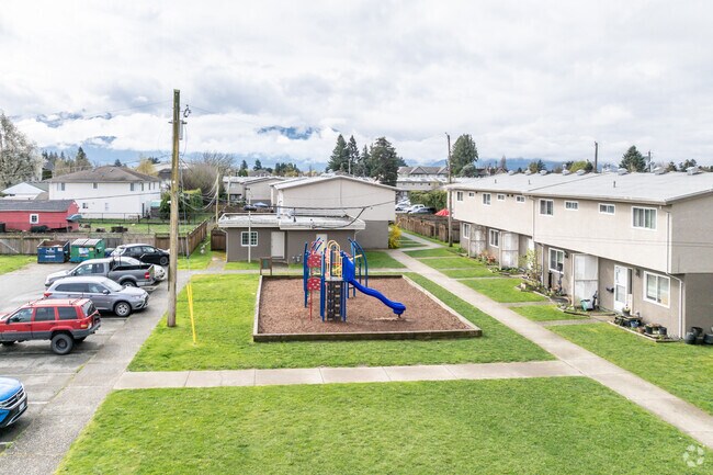 Photo du bâtiment - Woodbine Townhouses