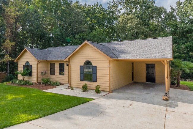 Photo - 4174 Warren Rd (Flowery Branch, GA) House
