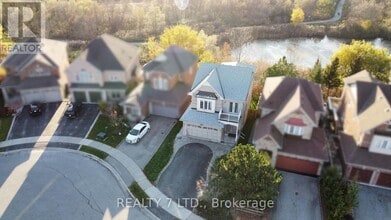 Building Photo - 816 Walsh Ct