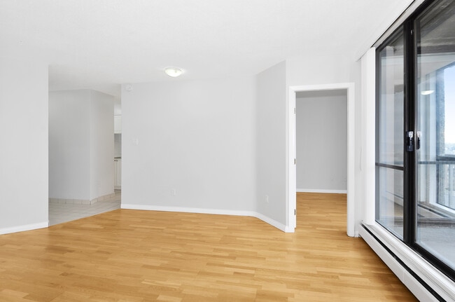 Building Photo - Hendry House