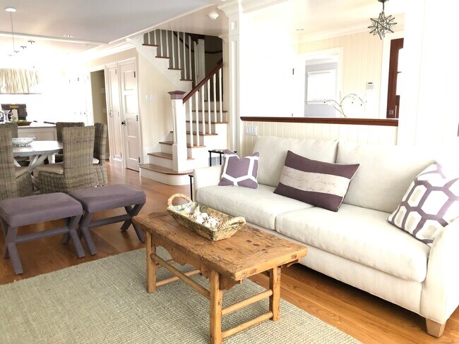 Foto del edificio - 12 Danbury Ave