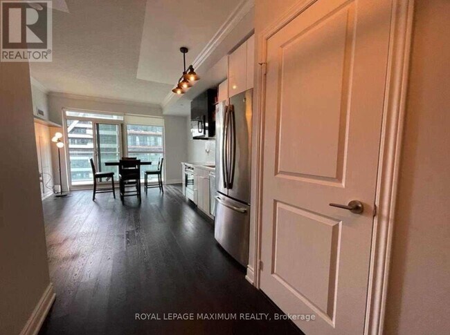 Building Photo - 33 Shore Breeze Dr