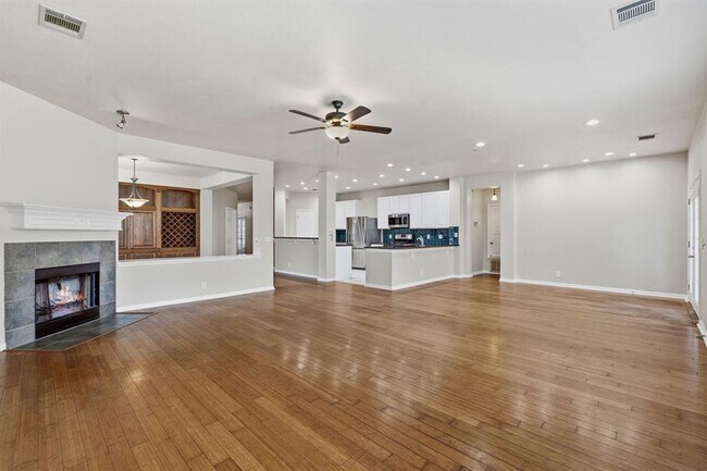Foto del edificio - 4036 Barlow Dr