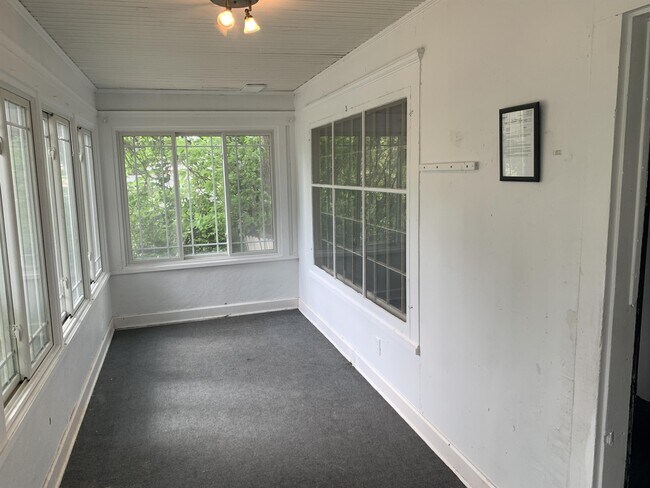 Building Photo - 3341 Emerson Ave N