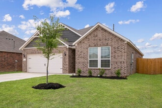 Building Photo - 420 Mystic Slopes Dr