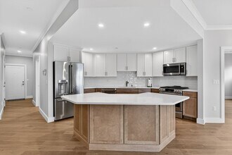 Building Photo - 55 Pointe Pl