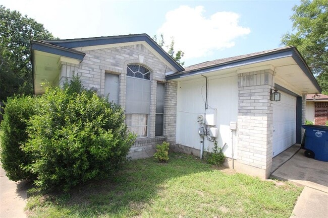 Building Photo - 734 Latteridge Dr