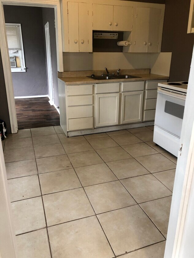 Foto principal - 605 W Yoakum Ave
