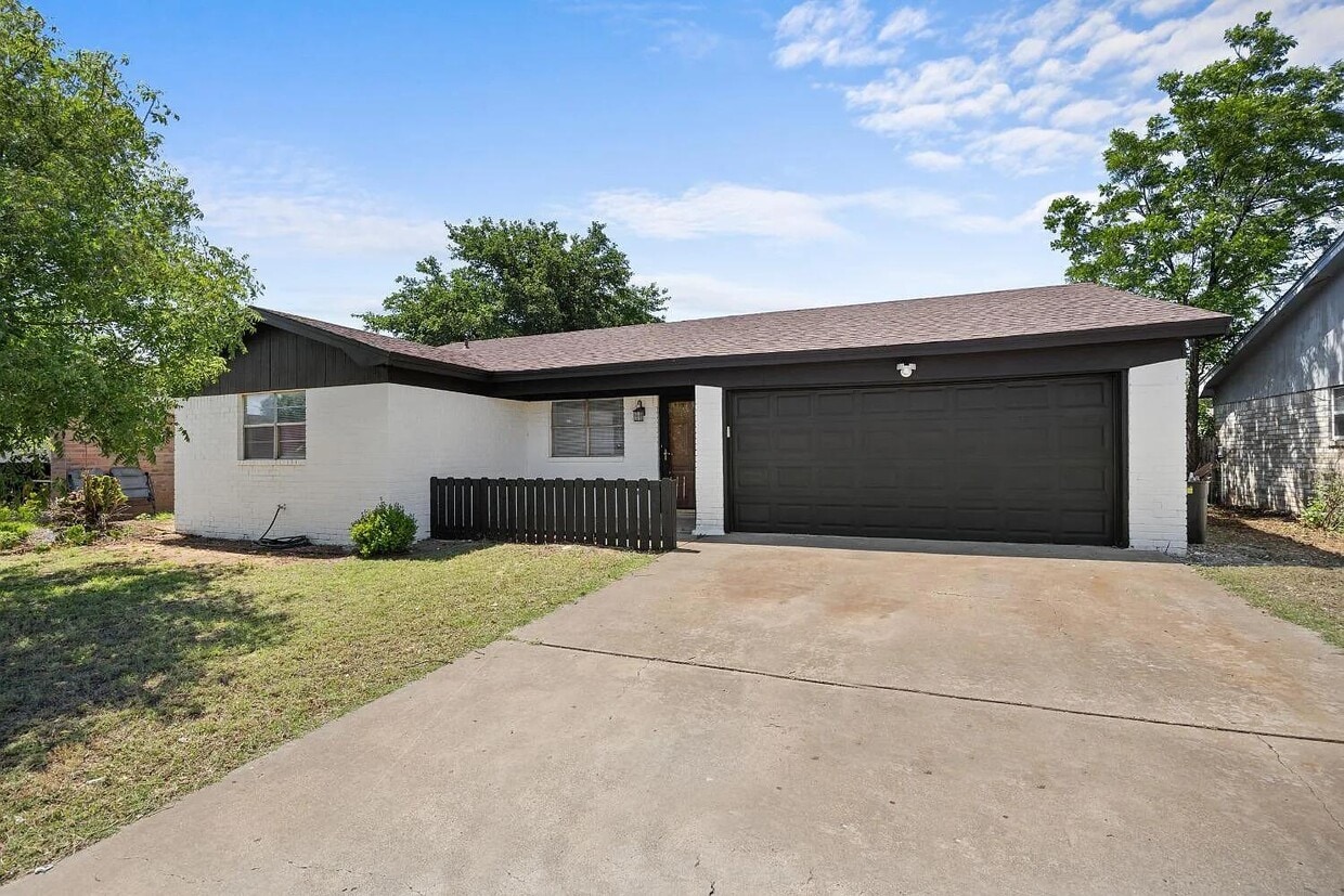Foto principal - 2321 78th St
