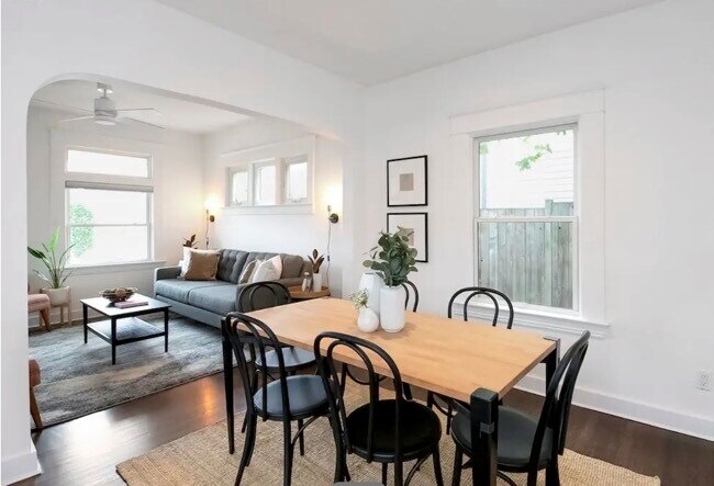 Foto del edificio - 5919 NE 10th Ave