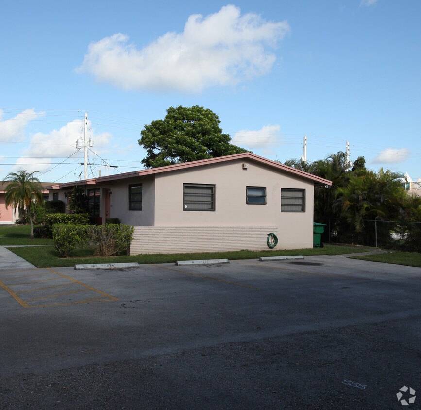 Primary Photo - 14250-14260 SW 88th Ave