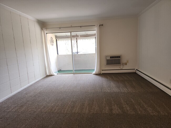 Foto del edificio - 7000 Sandell Ave