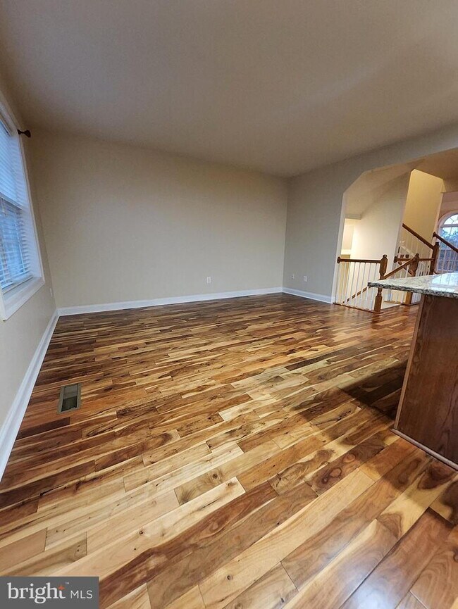 Photo - 15886 Mackenzie Manor Dr Apartment