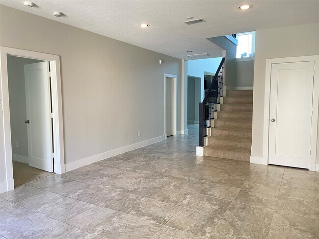 Building Photo - 13409 Preston Cliff Ct