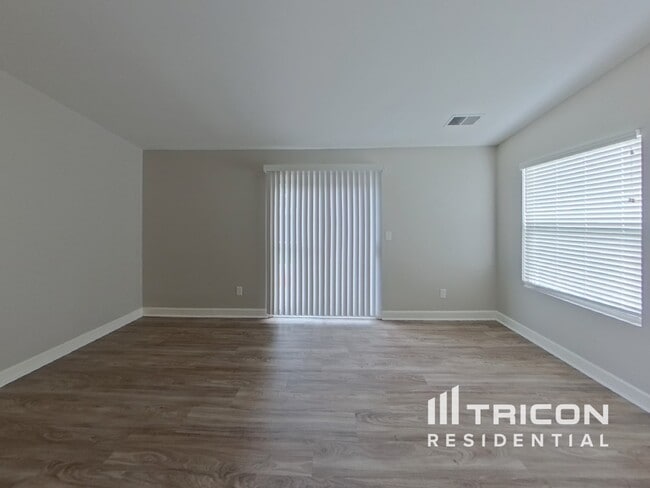 Building Photo - 11034 Dry Stone Dr