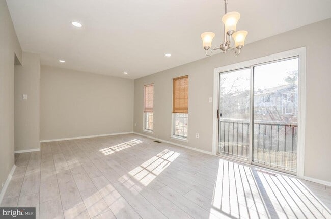 Building Photo - 8 Hines Ct