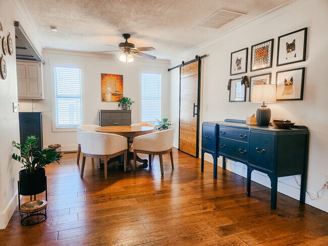 Foto del edificio - 310 Lacey Dr