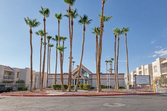 Building Photo - SPACIOUS 2BED/2BATH CONDO * SECOND FLOOR UNIT*