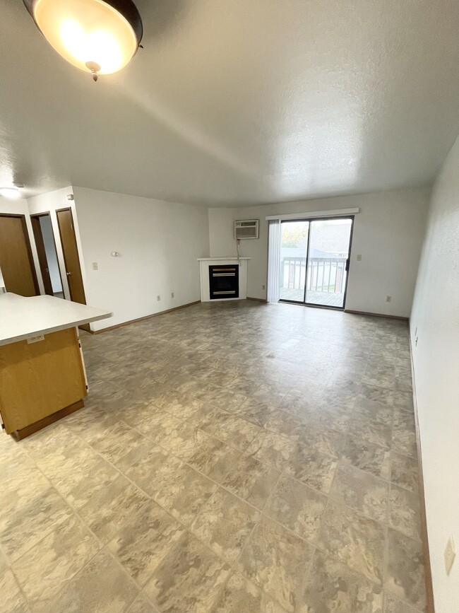 Building Photo - 2855 Glen Creek Pl