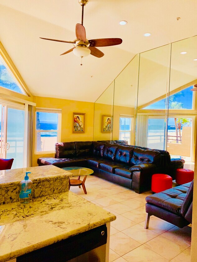 Foto principal - 1200 Pacific Coast Hwy