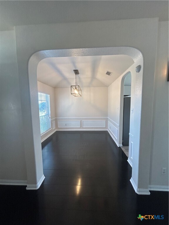 Building Photo - 203 Ponderosa Dr