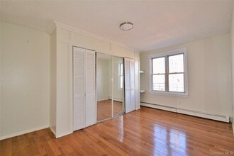 Building Photo - 15-10 B 12th St