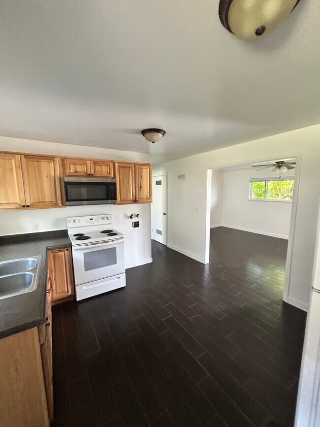 Kitchen Main - 181 E 1000 N