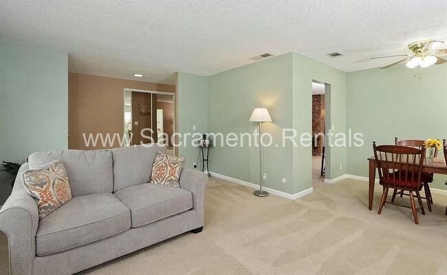 Building Photo - 3 br, 2 bath House - 855 Regatta Drive