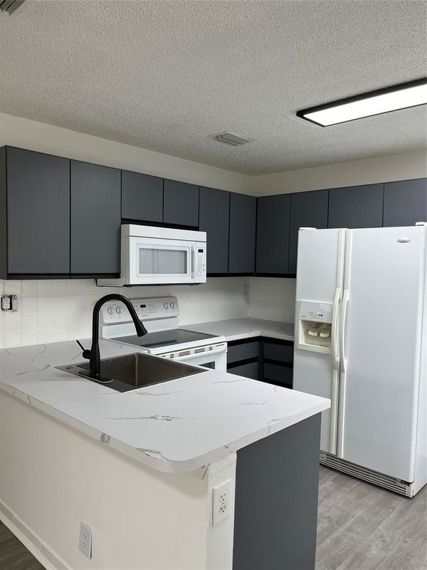 Building Photo - 5665 Boynton Cove Way