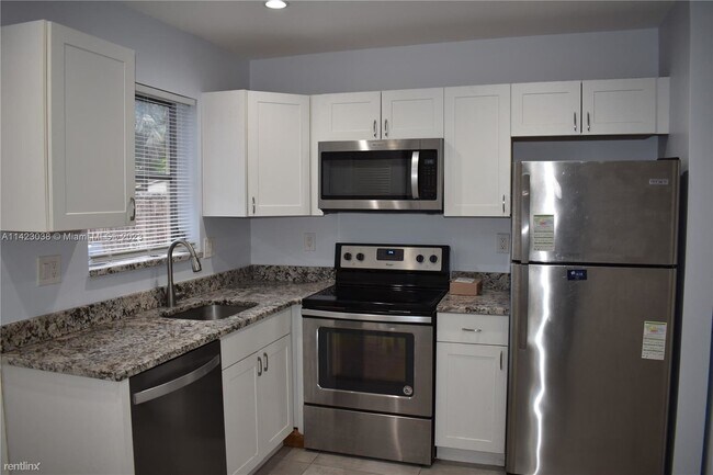 Foto del edificio - 2 br, 2 bath House - 117 NE 30th Ct Apt 1