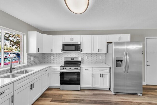 Foto del edificio - 8640 Tahoe Ct