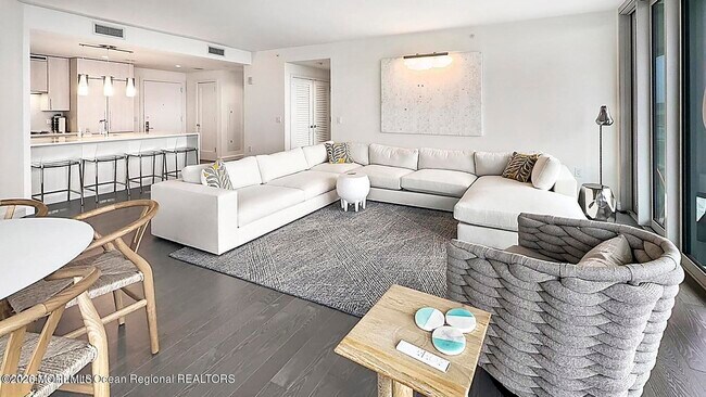 Building Photo - 15 Morris Ave