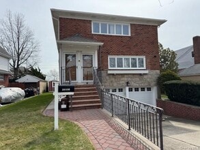 Building Photo - 203-30 28th Ave