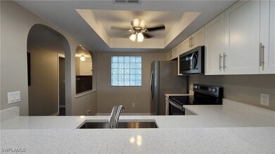 Building Photo - 425 SW 47th Terrace