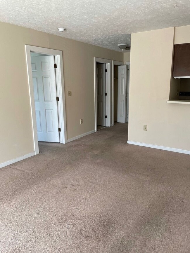 Building Photo - 1 Bedroom Condo in Cobblestone