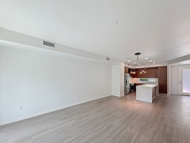 Foto del edificio - Modern Golden Hill Retreat with En-Suite B...
