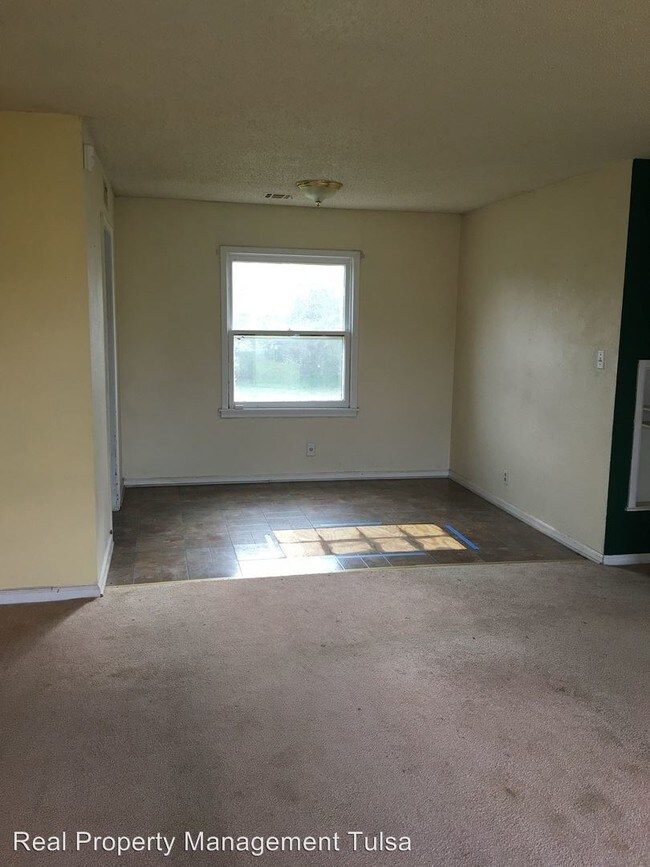 Building Photo - 4327 N Frankfort Ave