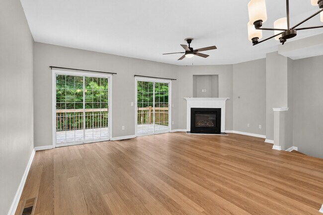 Building Photo - 730 Celeste Ln