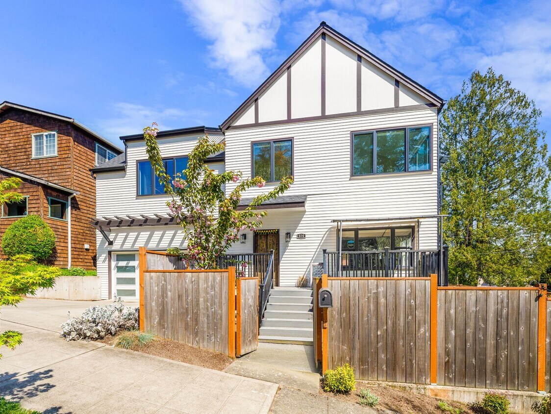Foto principal - 626 N 65th St