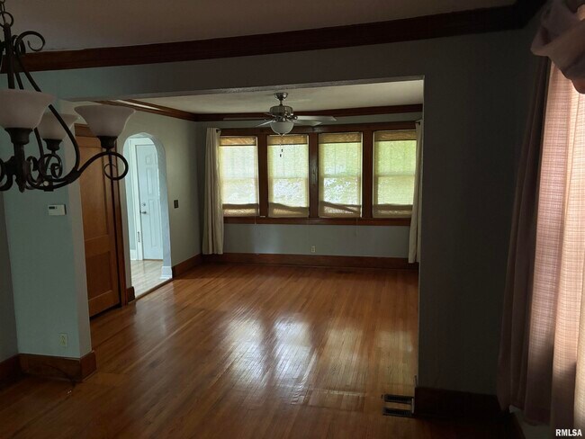 Foto del edificio - 3916 N Prospect Rd