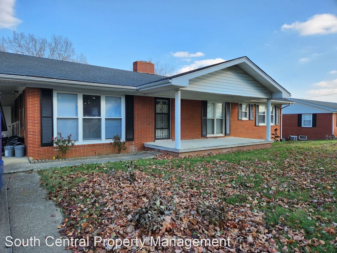 4 br, 2.5 bath House 326 Lexington Dr House Rental in Glasgow, KY