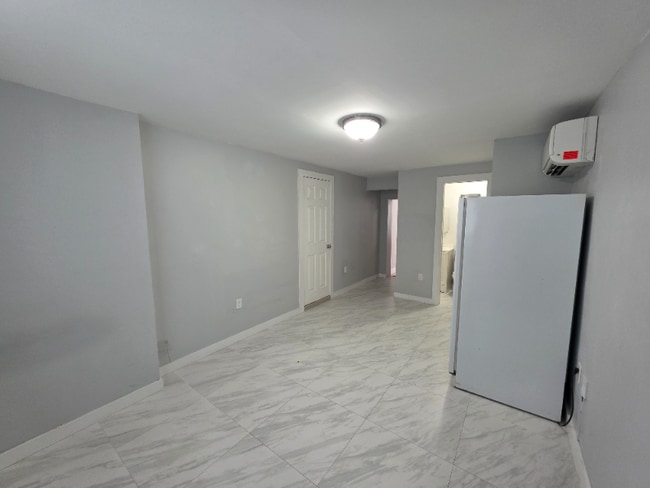 Building Photo - 7388 S Waterway Dr