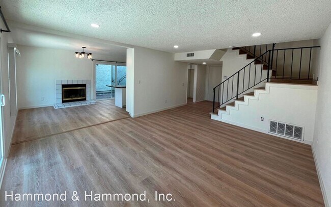 Building Photo - 3 br, 2.5 bath House - 22000 Lemarsh St.