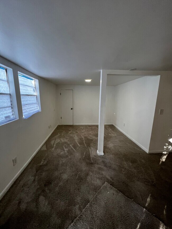 Foto del edificio - 3719 Mayflower St