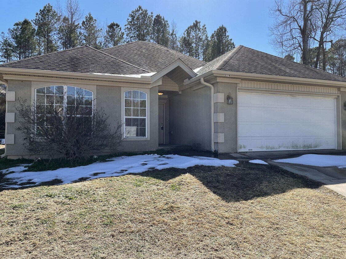 Foto principal - 574 Wisteria Dr