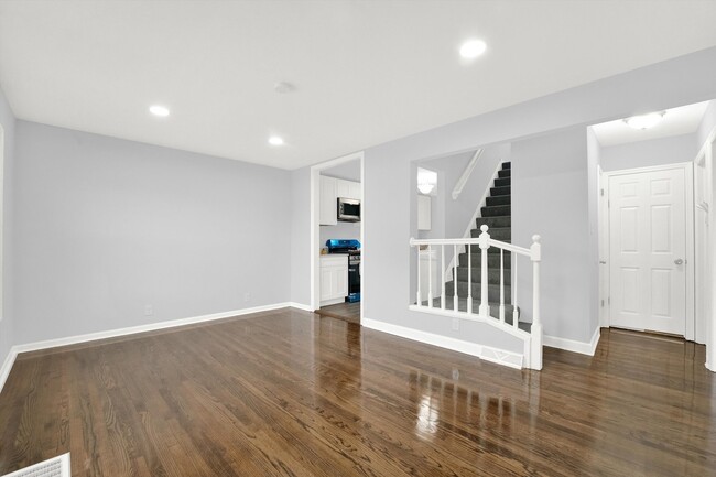 Building Photo - 3935 W 85th St